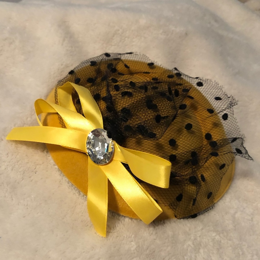 Costume ascot tea party headpiece